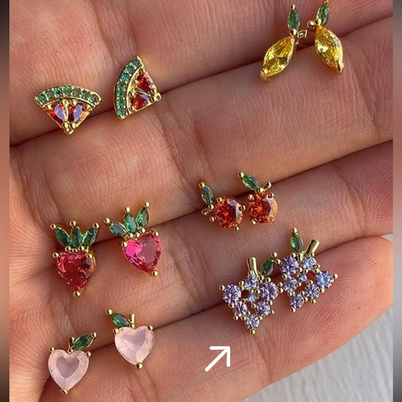 Fruit Stud Grapes Earrings 18K Gold Purple Grapes Summer Gold Jewelry 🍇 - Picture 4 of 7